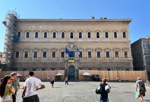 palazzo farnese sangallo rome facade