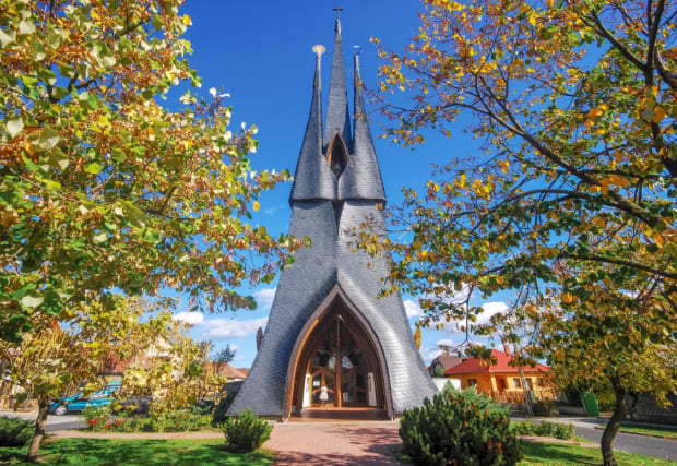 paks-church-makovecz-2