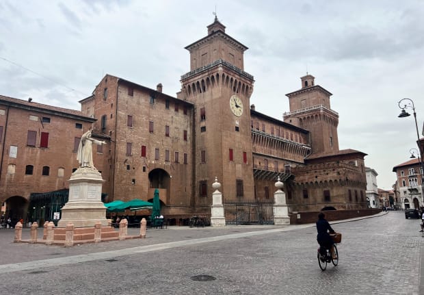 ferrara este castle