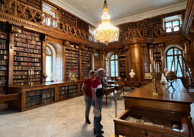 keszthely festetics palace library
