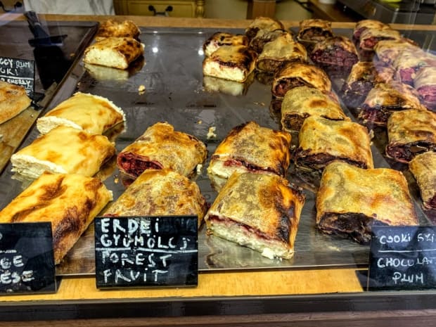 hungarian-strudels-retes