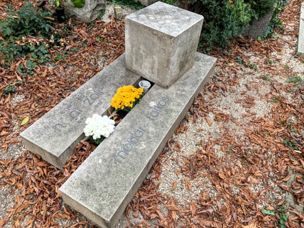 farkas-molnar-tombstone-budapest
