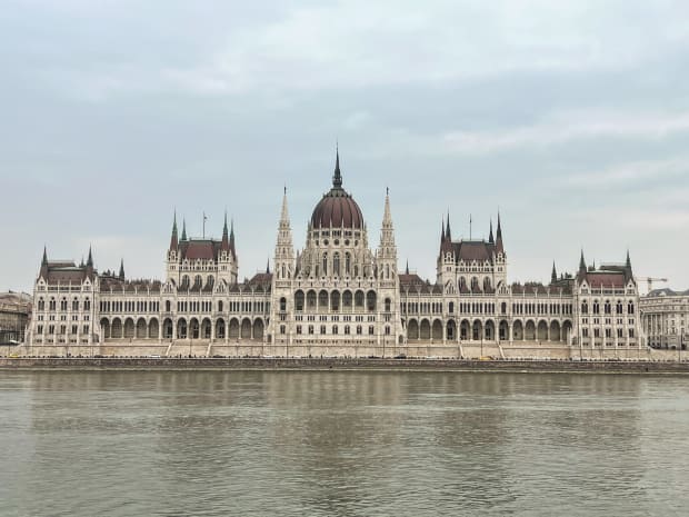 hungarian parliament building