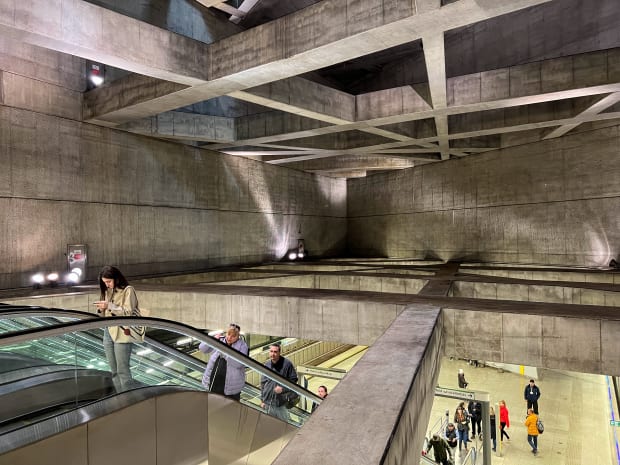budapest subway line 4 fovam ter