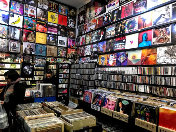 wave-records-store-budapest