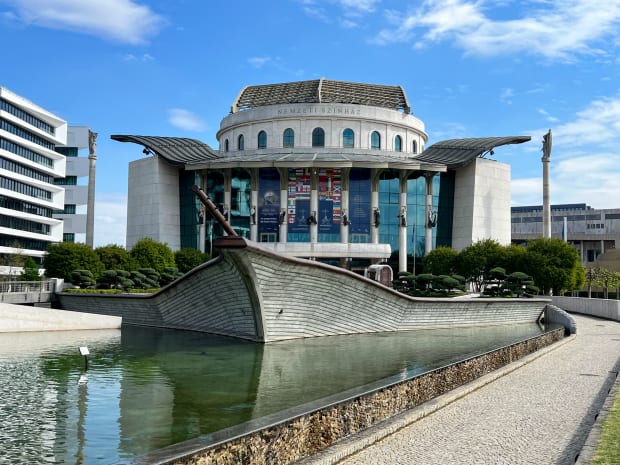 hungarian national theater budapest