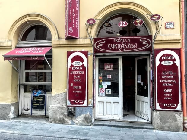 frohlich-pastry-shop-confectionery-budapest-10