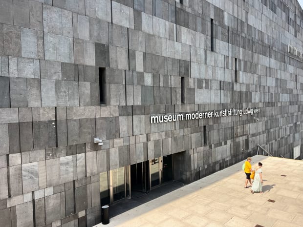 mumok vienna entrance