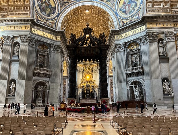saint peters basilica baldachin bernini