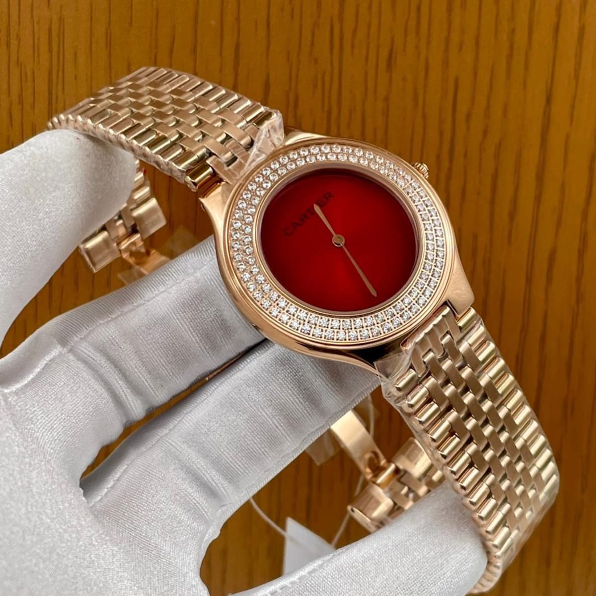 CARTIER LUXURY WATCH gold and red interior 
