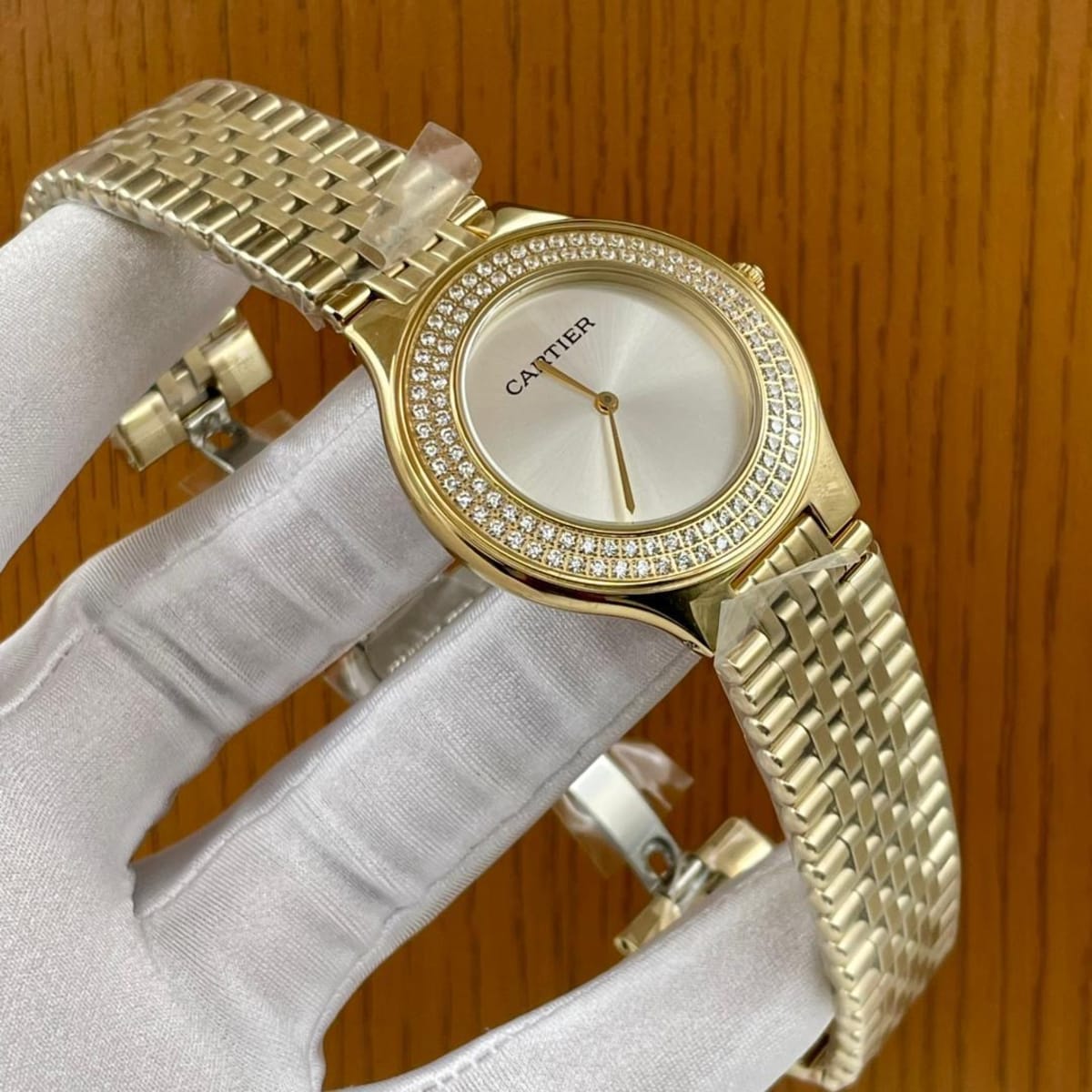 CARTIER LUXURY WATCH gold and silver interior 