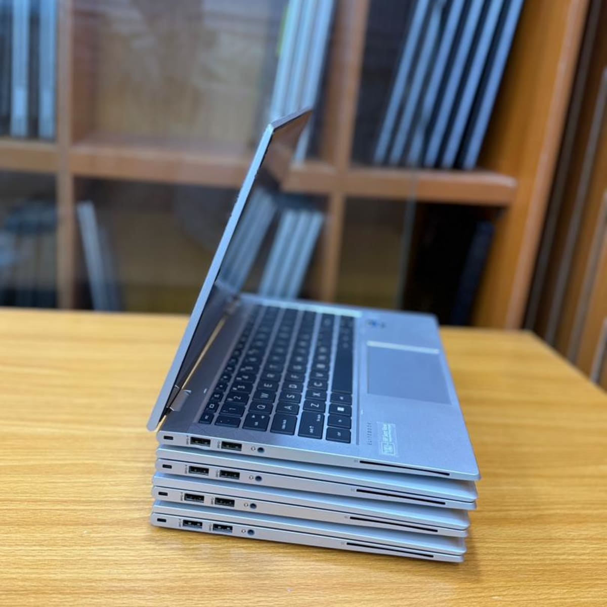 HP Elitebook 830 G8 X360