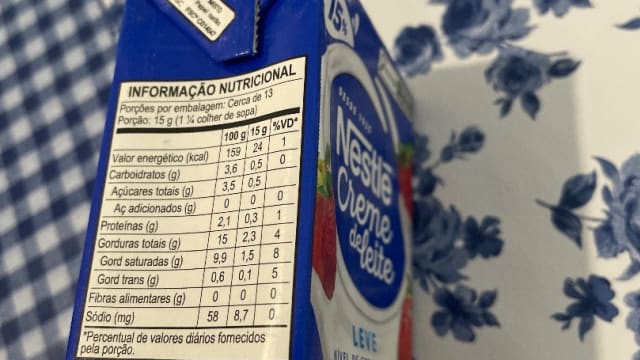 Rótulo do produto Nestlé Creme de Leite Leve
