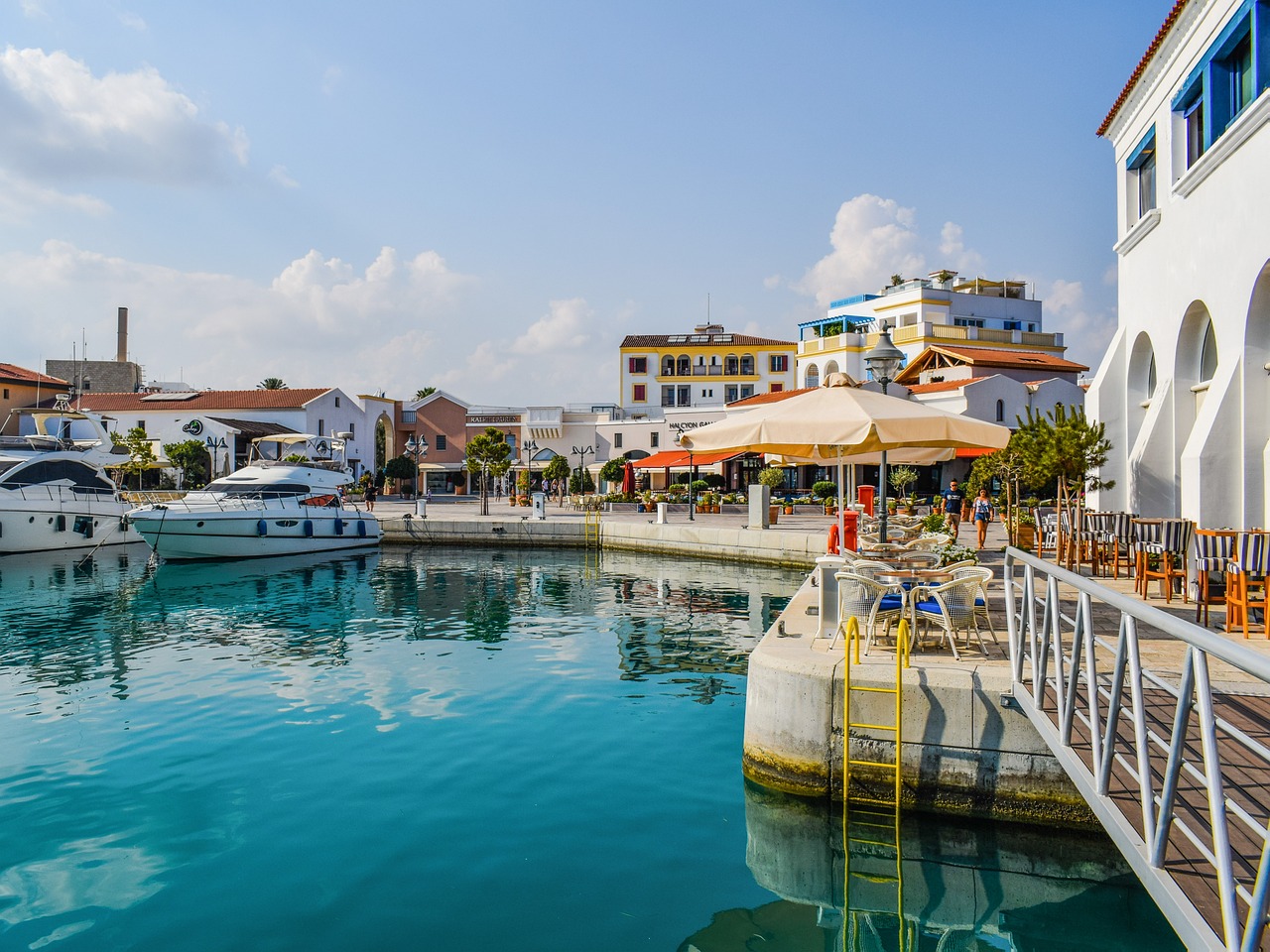 Limassol Zypern Sommerurlaub mit Freunden in Limassol: Sonne, Strand und Spaß