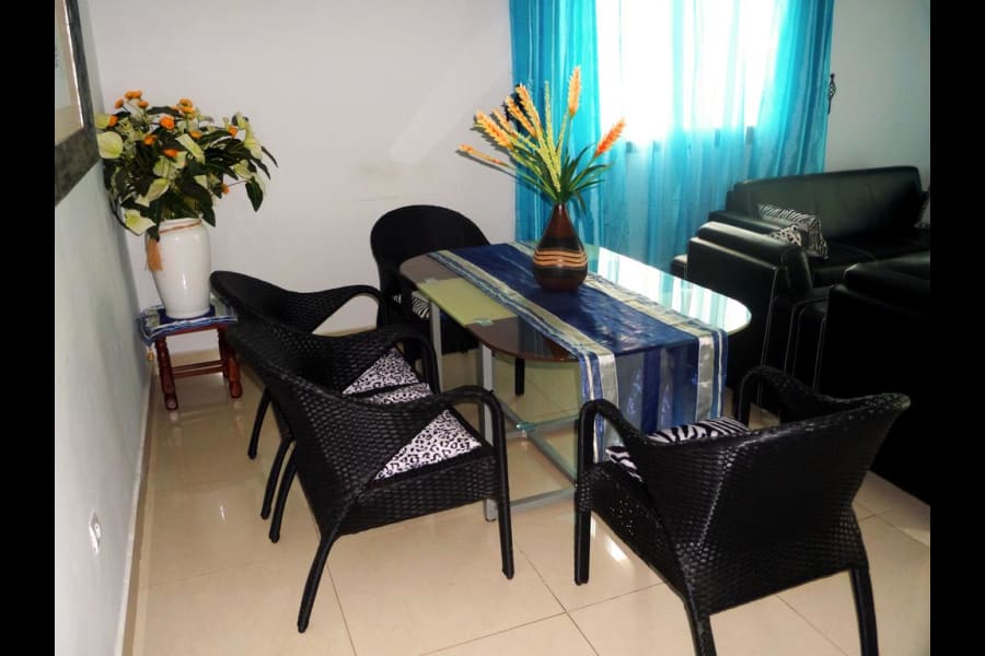 Appartement Deluxe entièrement climatisé - Biyem- Assi 8