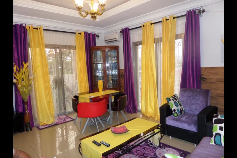 Appartement Deluxe entièrement climatisé - Biyem- Assi 4