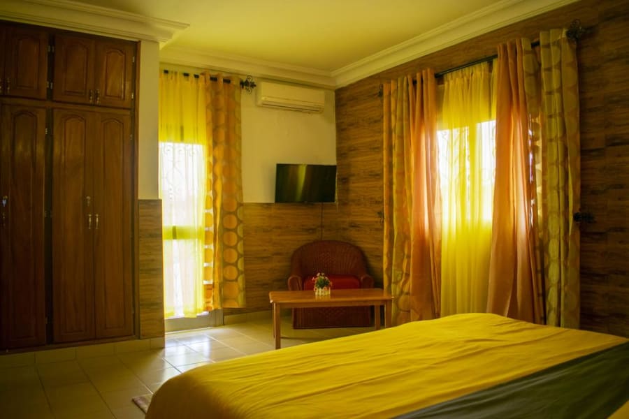 Appartement Deluxe entièrement climatisé - Biyem- Assi 11