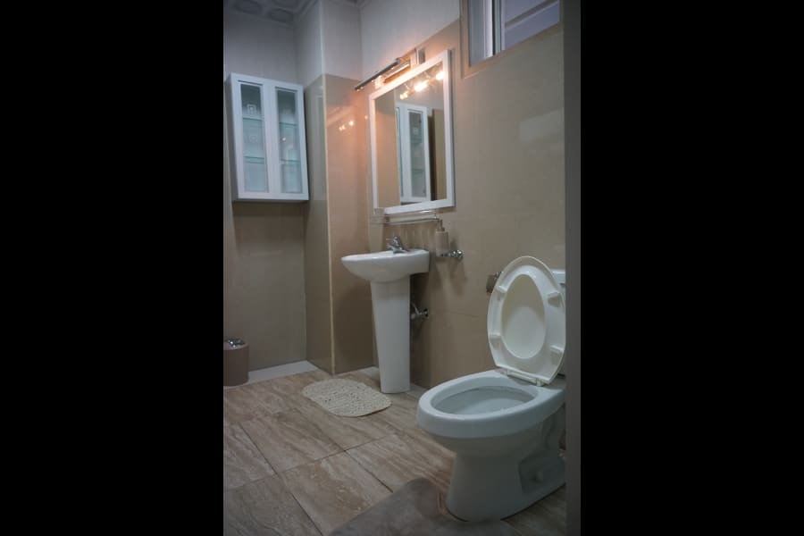 Luxury 03 Bedroom Apartment - Bonapriso, Douala 10