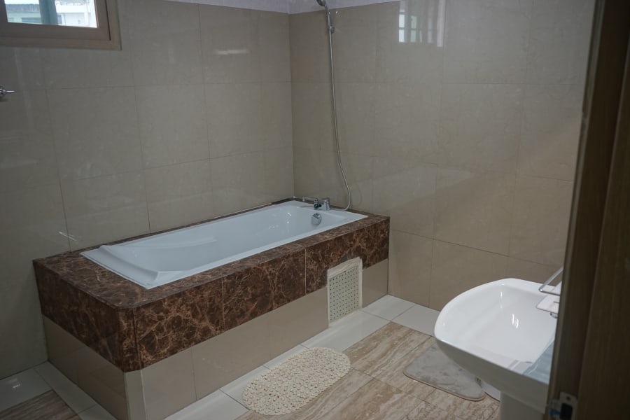 Luxury 03 Bedroom Apartment - Bonapriso, Douala 11