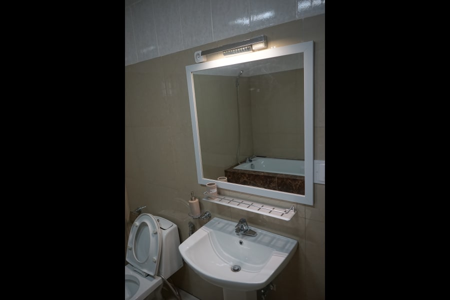 Luxury 03 Bedroom Apartment - Bonapriso, Douala 12