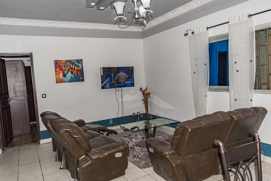 Joli appartement meublé GA - Douala, Makepe Saint Tropez 1