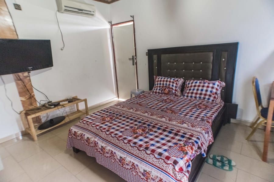 Belle chambre meublée LG - Douala, Bonapriso 3