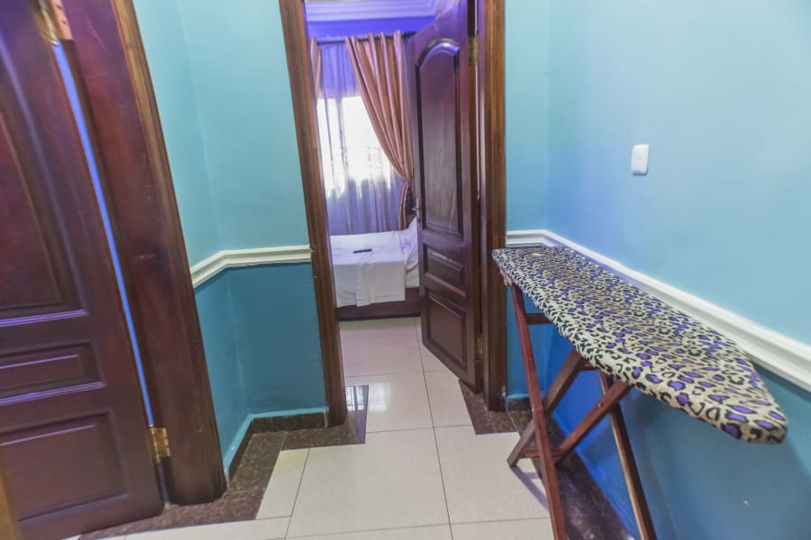 Bel appartement meublé RD - Douala, Bonamoussadi 6