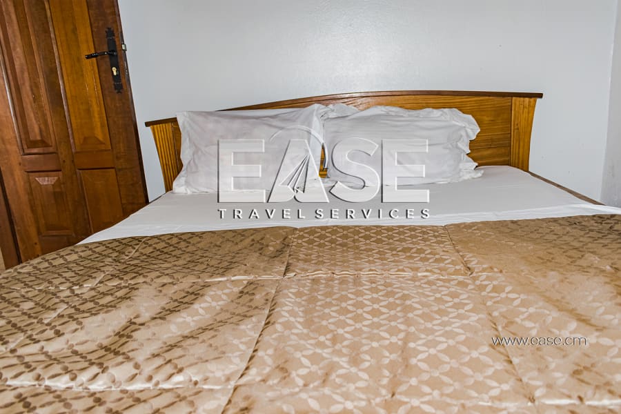 Simple 2 bedroom apartment with swimming pool and 2 minutes from the beach - Kribi, Cameroon 5