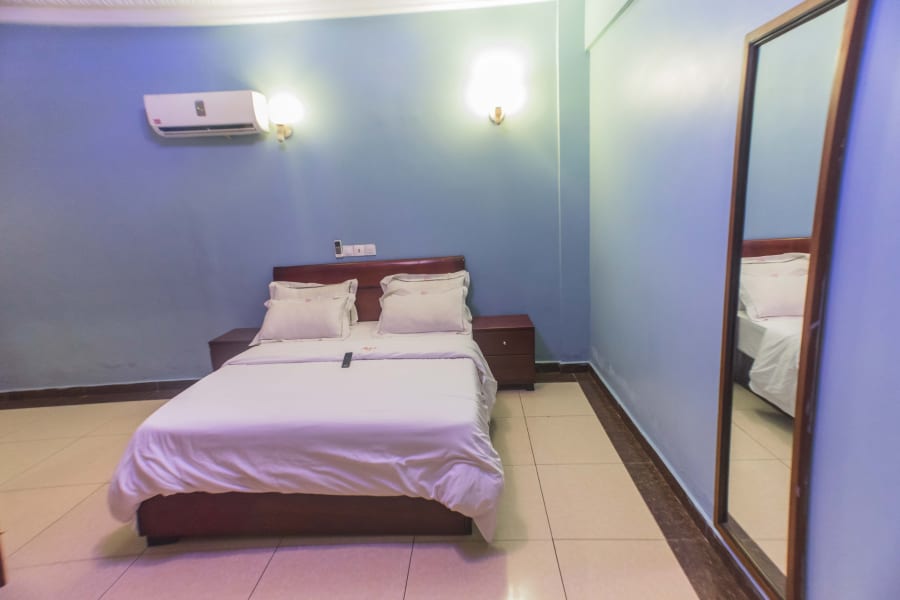 Bel appartement meublé RD - Douala, Bonamoussadi 9
