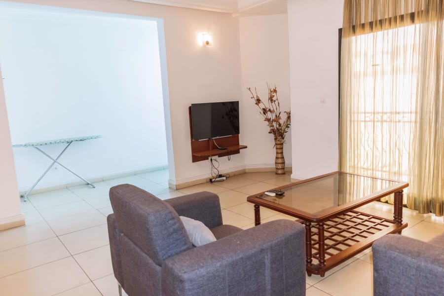 Appartement Sénior RF -Douala, Bali 2