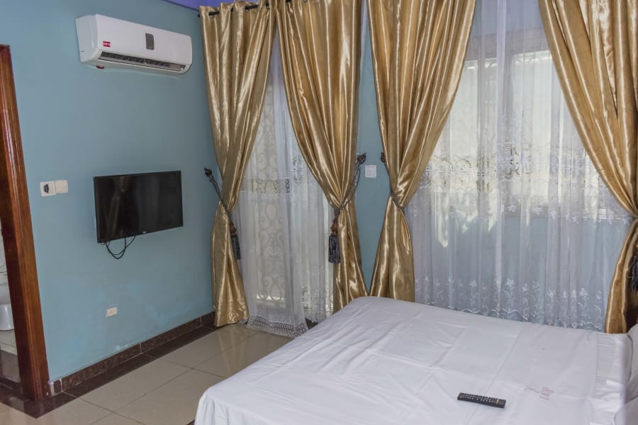 Bel appartement meublé RD - Douala, Bonamoussadi 12