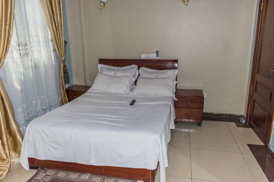 Bel appartement meublé RD - Douala, Bonamoussadi 13