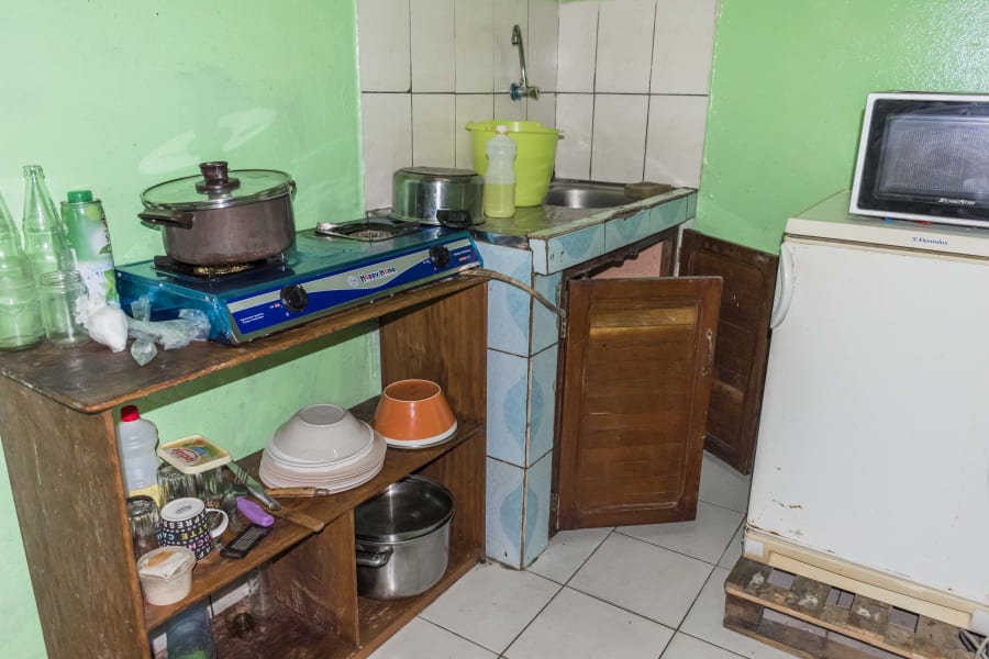 Très beau studio LG (avec compteur prépayé) - Douala, Bonapriso 11