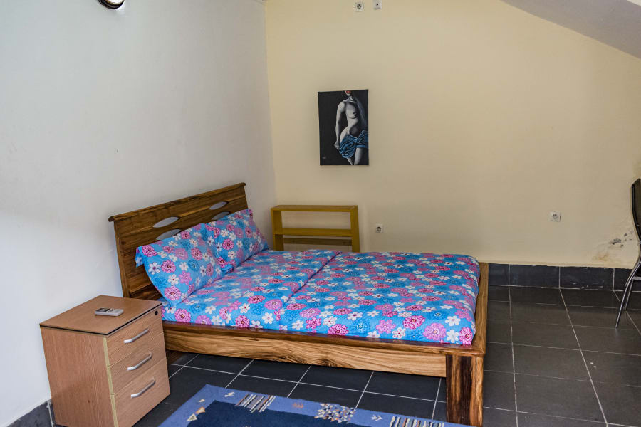 Très beau studio GA - Douala Makepe Saint Tropez 9