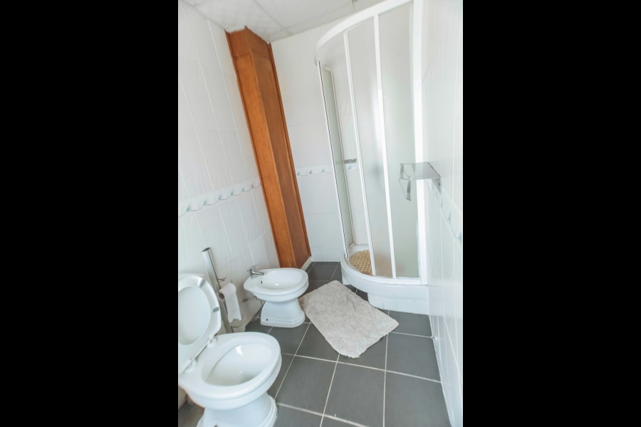 Appartement Sénior RF -Douala, Bali 10