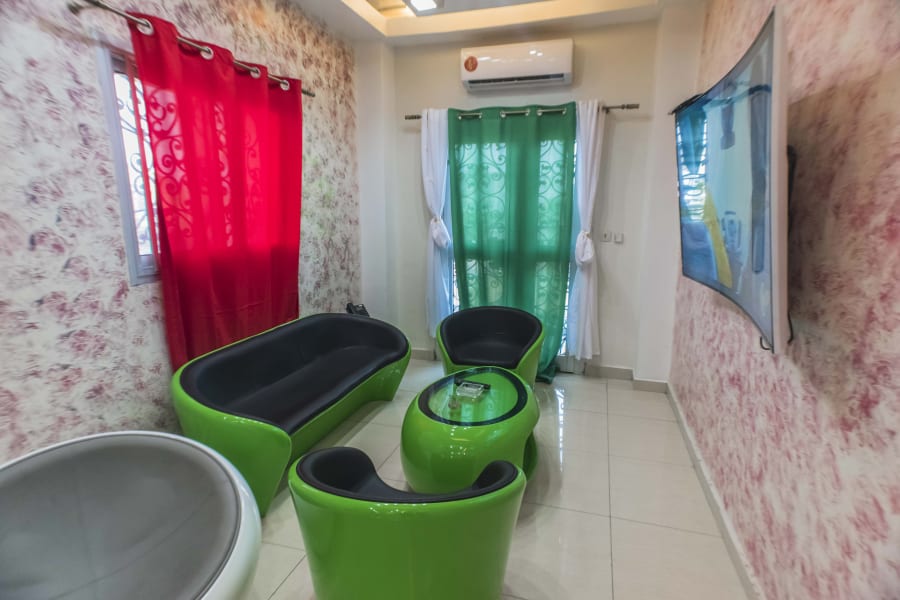 Joli Studio PDR - Douala, Km 5 2