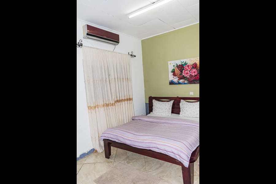 Studio meublé GA - Makepe Saint Tropez 6