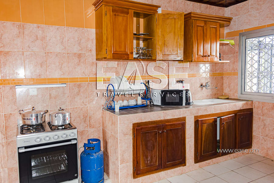 Beautiful 2 bedroom apartment with swimming pool and 2 minutes from the beach - Kribi, Cameroon 9
