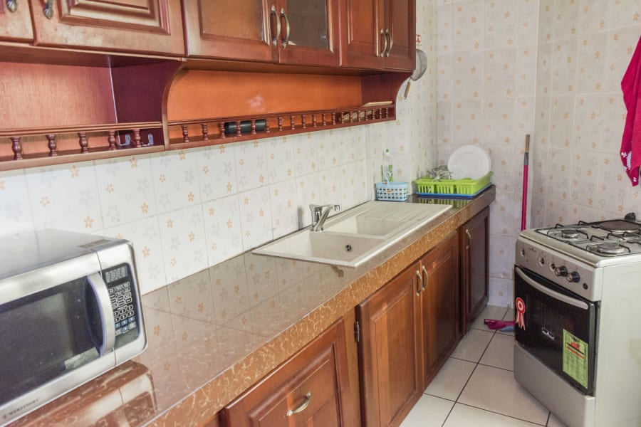 Studio CSJ with electricity deposit - Douala, Bonamousssdi 9