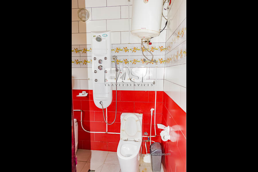 Furnished 3 bedrooms villa EA - Douala, Logpom 16
