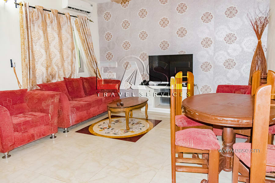 Nice 2 bedrooms apartment RLR - Yaounde, Awae escalier 2