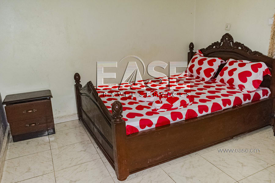 Nice 2 bedrooms apartment RLR - Yaounde, Awae escalier 10