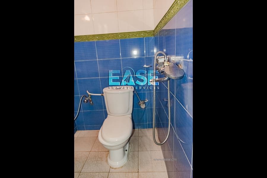 Nice 2 bedrooms apartment RLR - Yaounde, Awae escalier 19