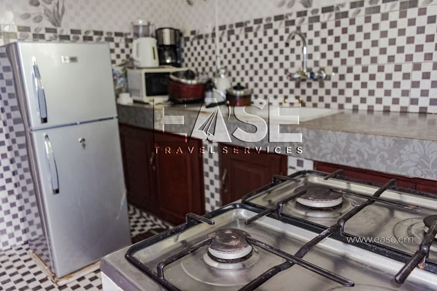Nice 2 bedrooms apartment RLR - Yaounde, Awae escalier 15