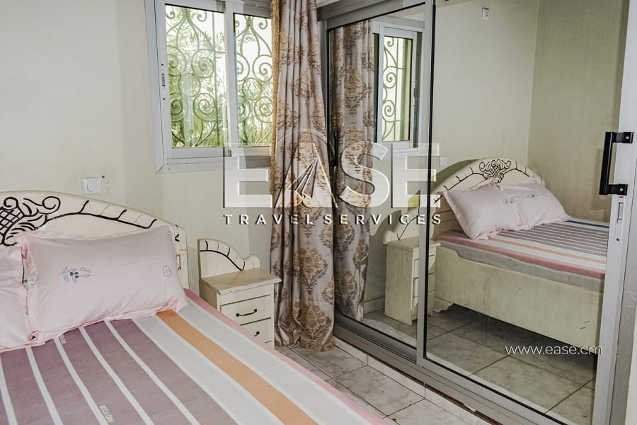 Appartement 2 ch RLR - yaoundé, Awae escalier 6