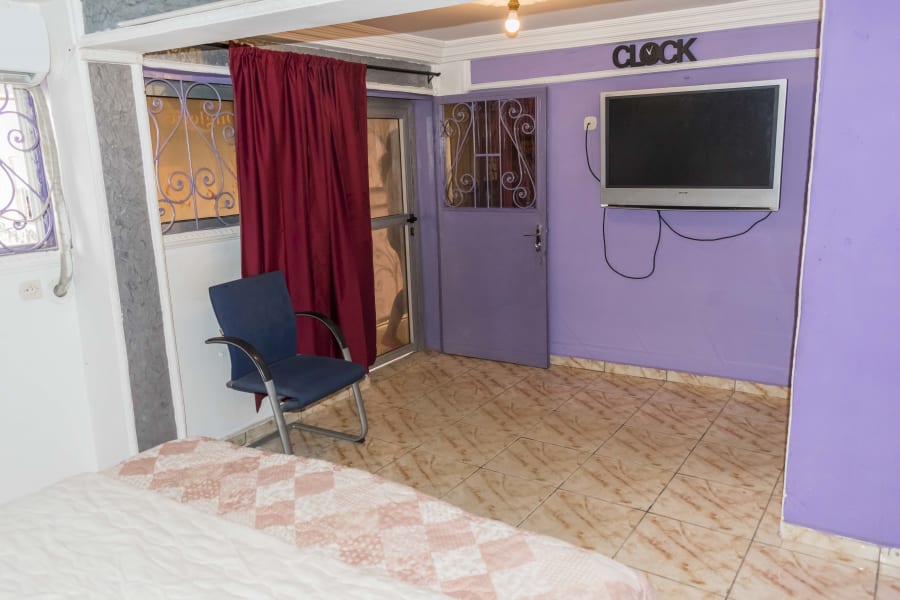 Chambre simple LA - Douala, BP cité 5