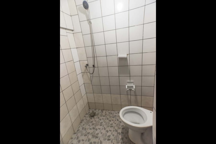 Chambre simple LA - Douala, BP cité 10