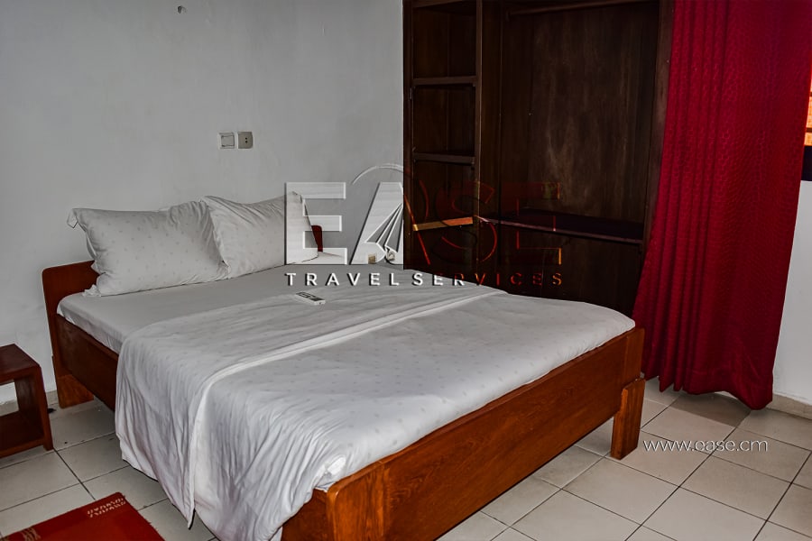 Très beau studio meublé avec piscine EYS2  - Douala, Bali  8