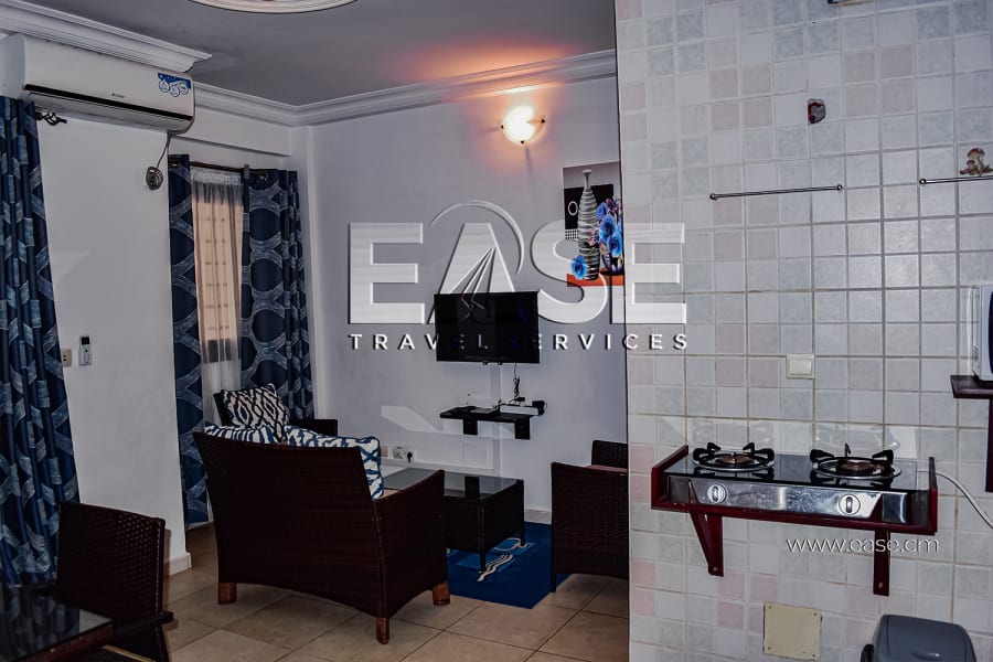 Très beau studio meublé avec piscine EYS2  - Douala, Bali  4