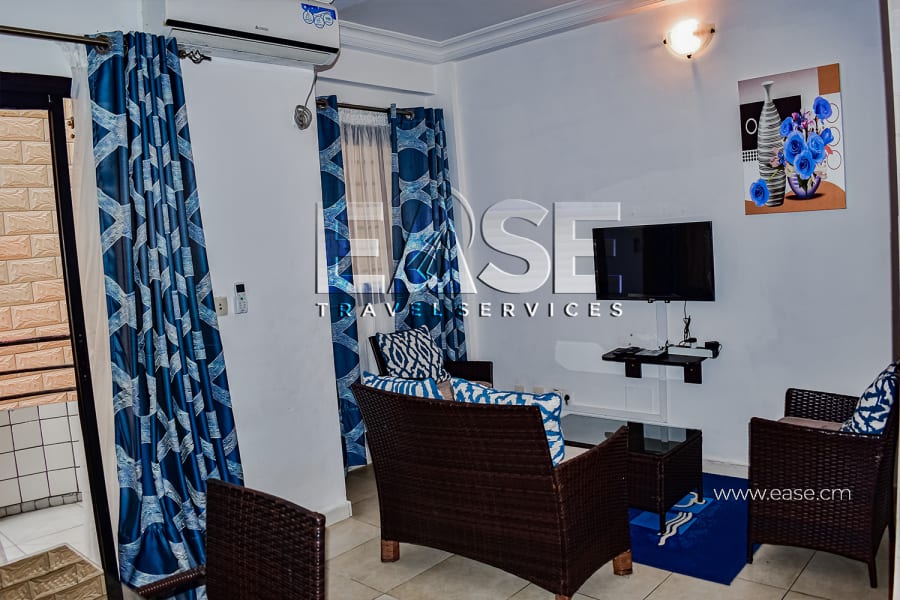 Beautiful furnished studio with pool EYS2 - Douala, Bali 1